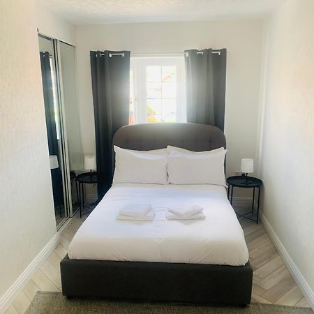 Newly Renovated, Modern 3 Bed Apartment Walmersley Εξωτερικό φωτογραφία