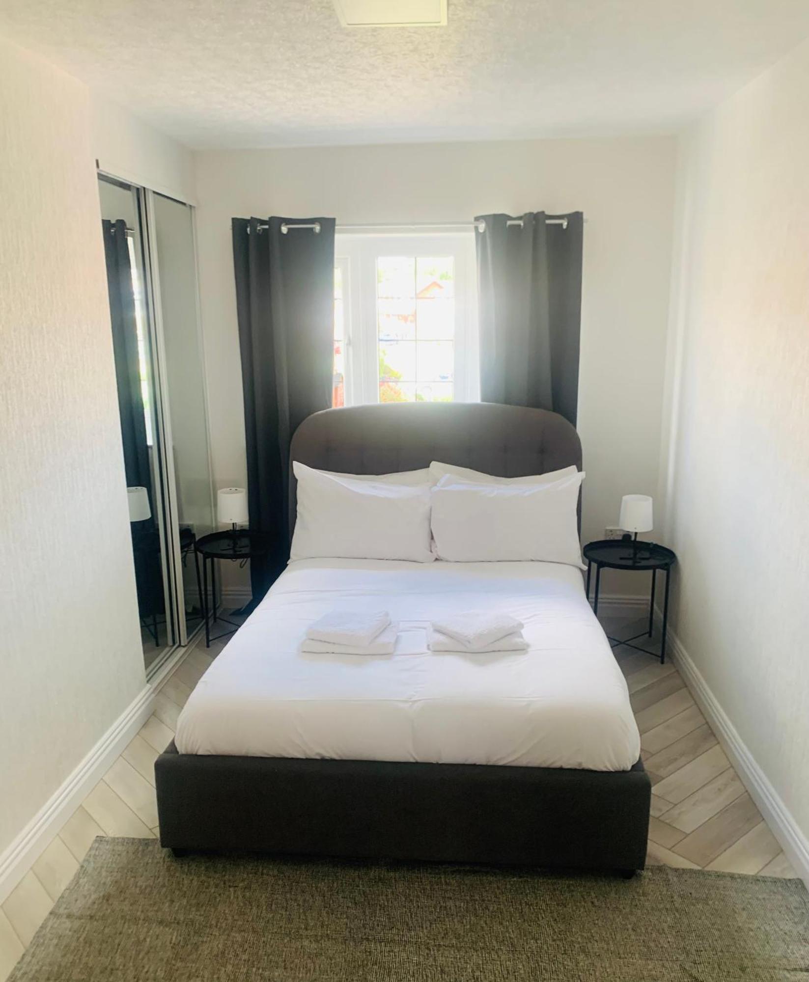 Newly Renovated, Modern 3 Bed Apartment Walmersley Εξωτερικό φωτογραφία